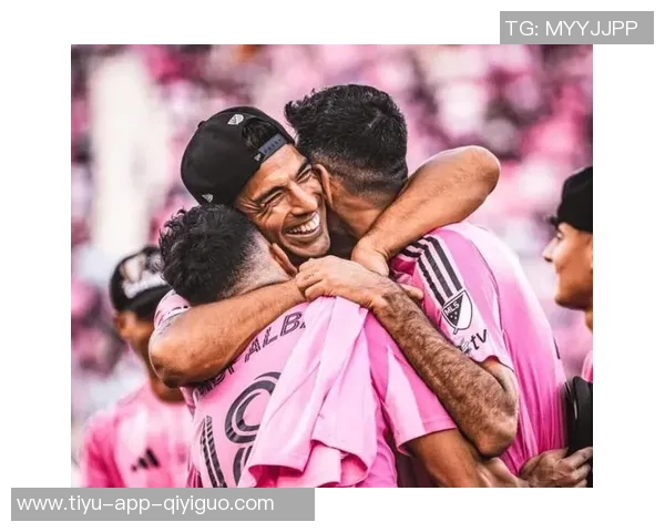 迈阿密国际专注降薪续约苏亚雷斯无意引进莱万